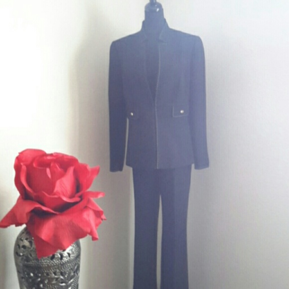 Tahari Other - Pantsuit